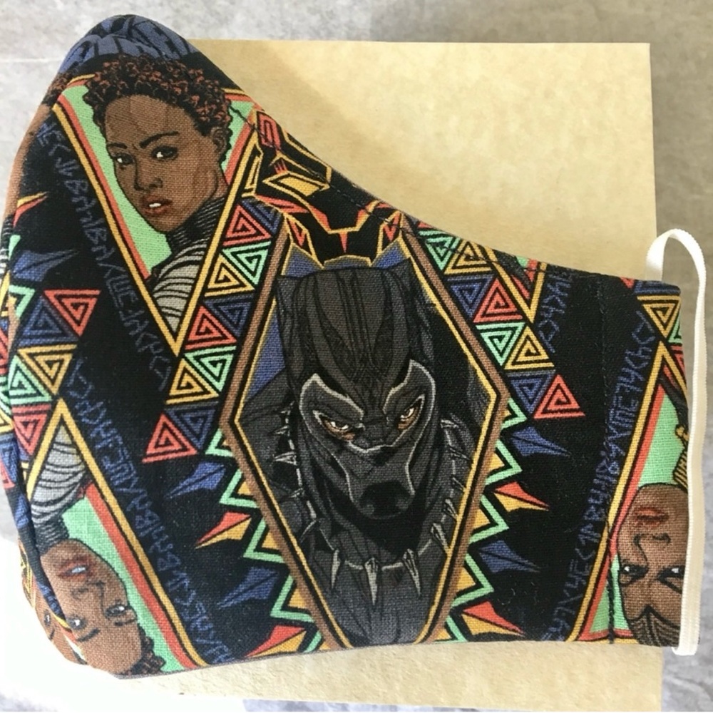 Black Panther Adult Face Mask (Medium)